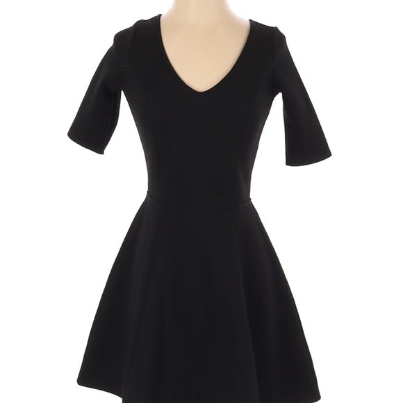 Hollister Dresses & Skirts - NWOT black skater dress